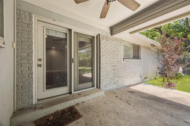Building Photo - 6820 E Mockingbird Ln