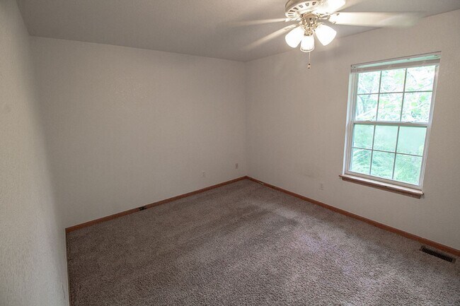 Building Photo - 5340-5342-5342 Godas Cir