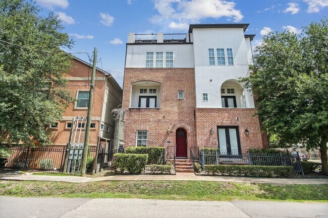 Primary Photo - 2607 Cohn St