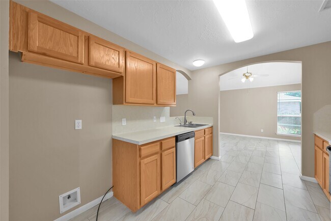 Building Photo - 710 Moonwalk St