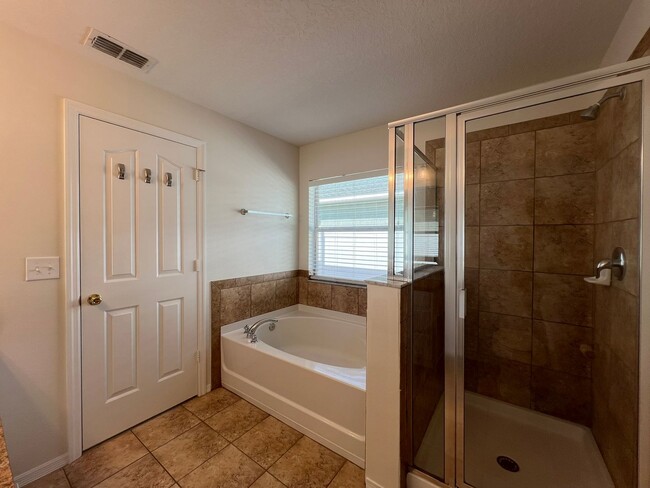 Building Photo - The perfect House for rent in Clermont!
