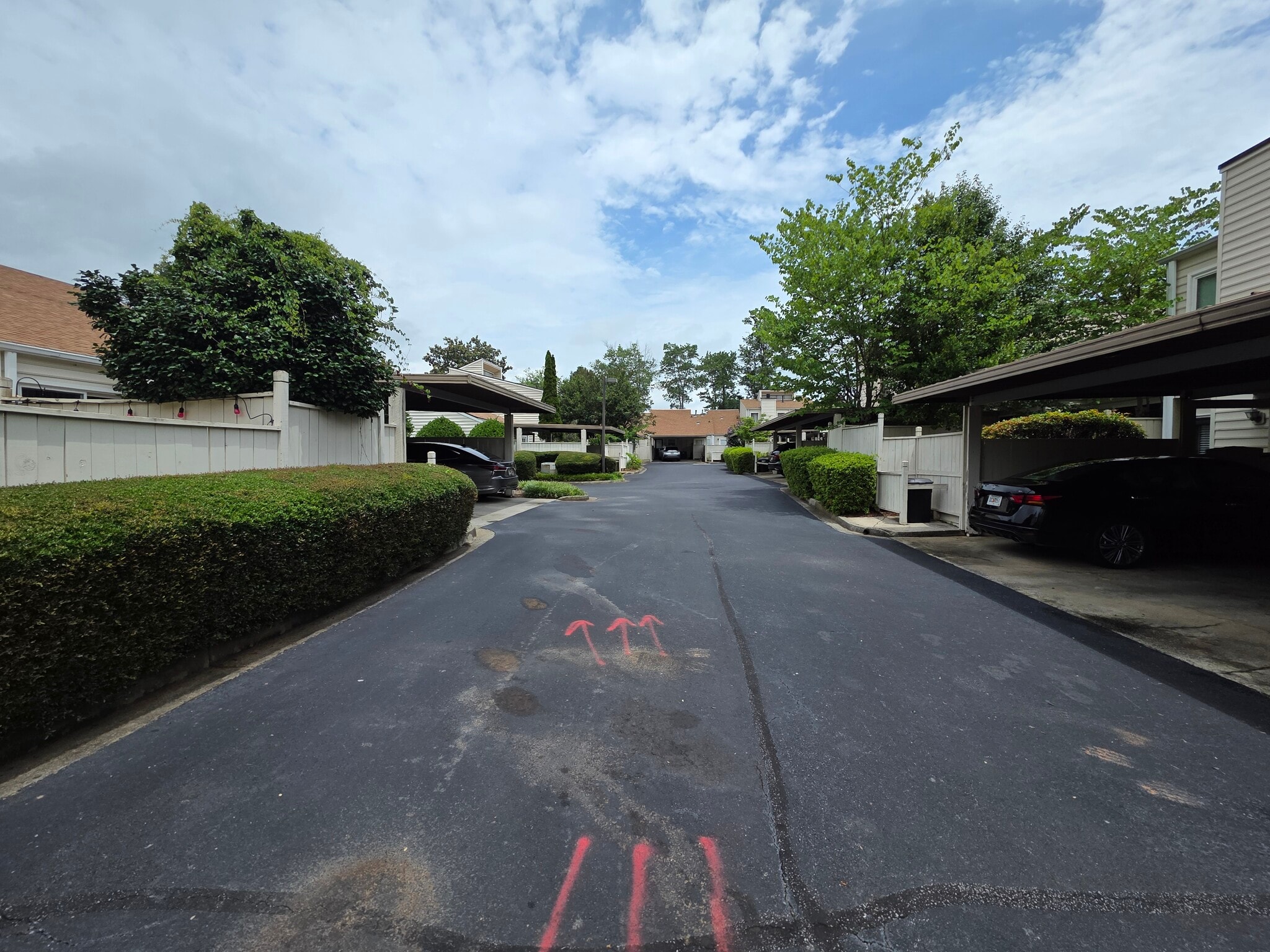 Building Photo - 647 Serramonte Dr