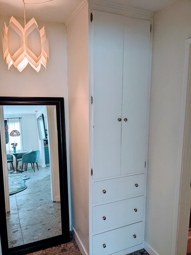 Built In storage in hall - 308 Seaview St