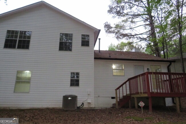 Building Photo - 2060 Bedford Ct