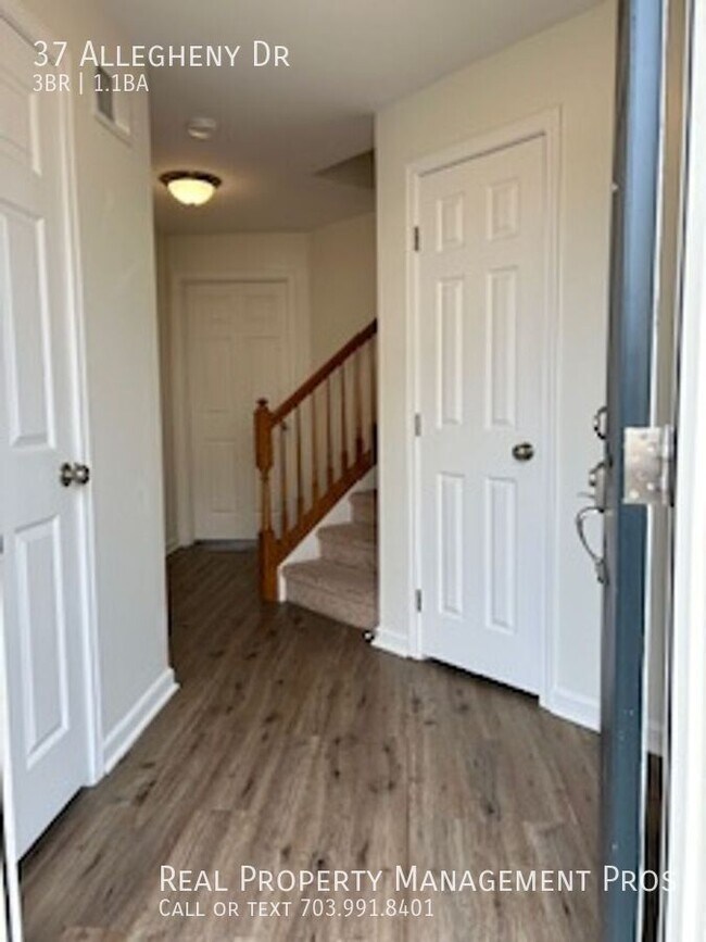 Building Photo - 37 Allegheny Dr