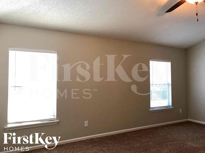 Building Photo - 2563 Watermill Dr