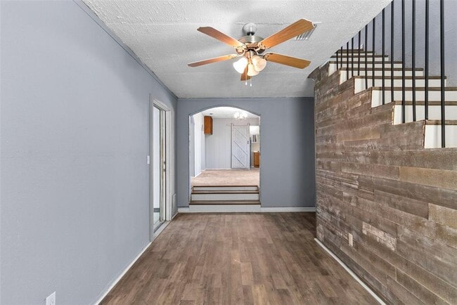 Building Photo - 16727 SE 91st St