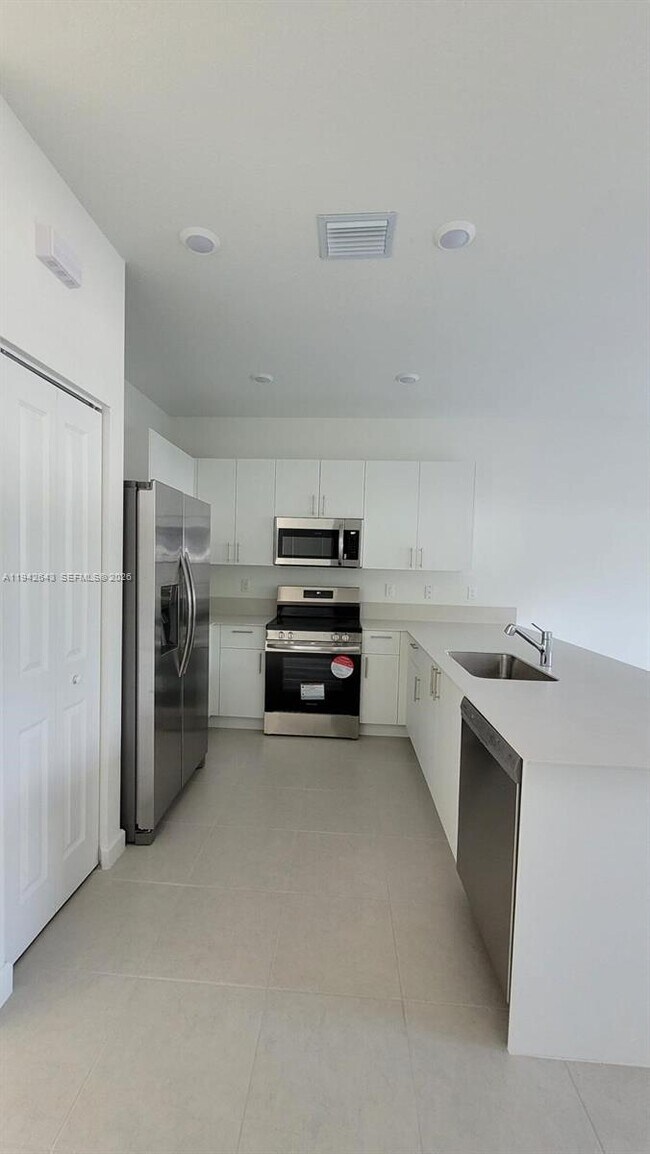 Building Photo - 35749 SW 178th Ct