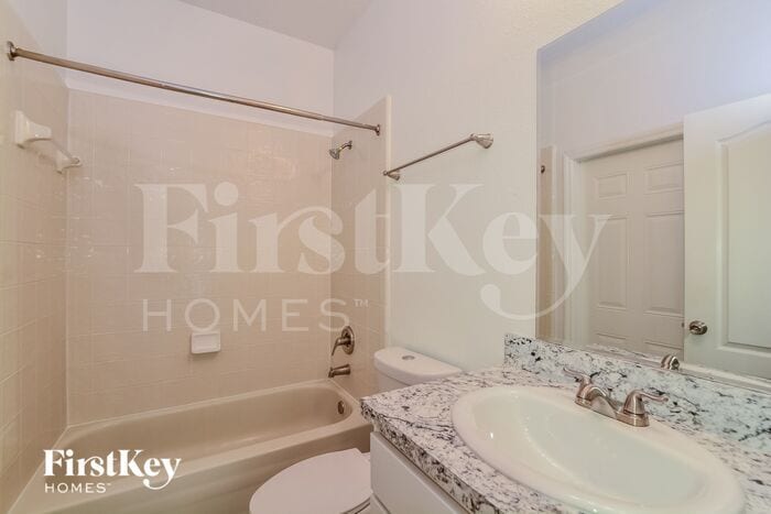 Building Photo - 13856 Magnolia Glen Cir