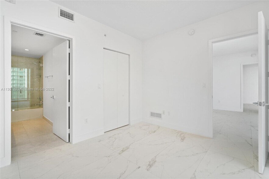 Building Photo - 488 NE 18th St