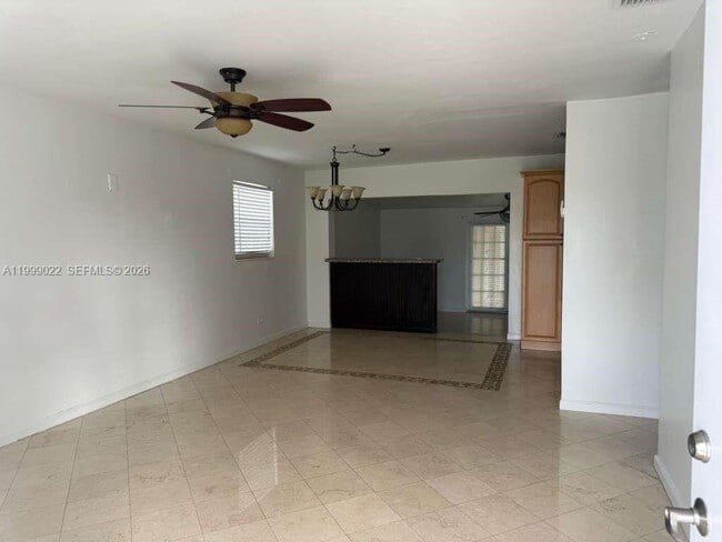 Building Photo - 6833 SW 20th Ct