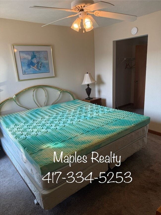 Building Photo - One bedroom FURNSIHED condo at Pointe Royale