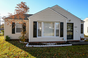 Building Photo - 18220 Invermere Ave