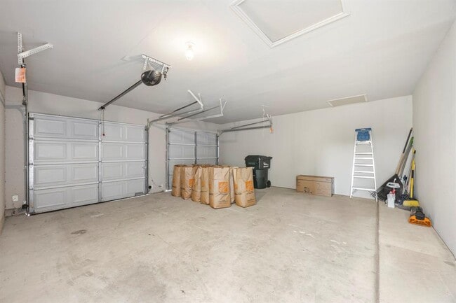 Building Photo - 263 Cleveland