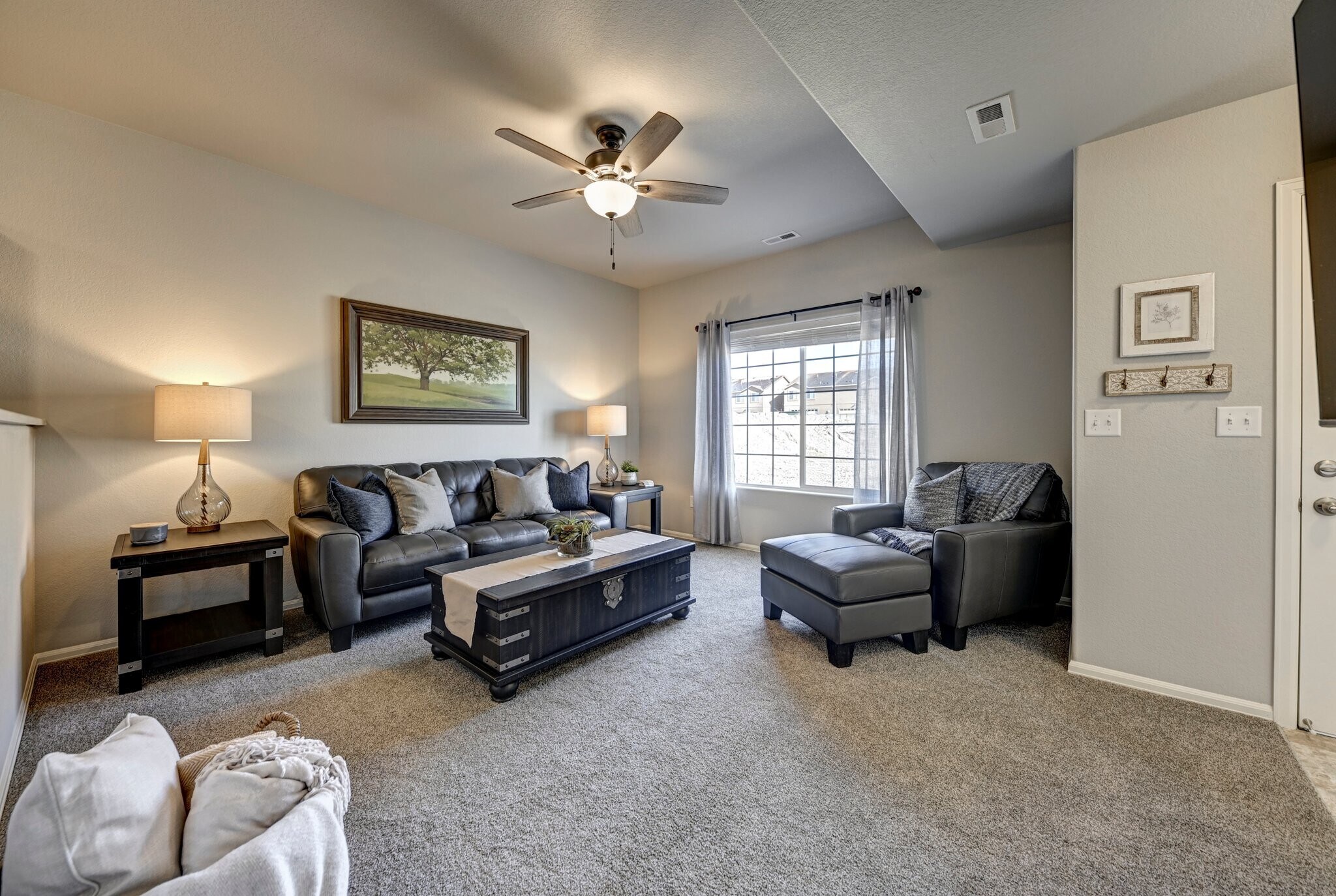 Building Photo - 7604 Sand Lake Heights