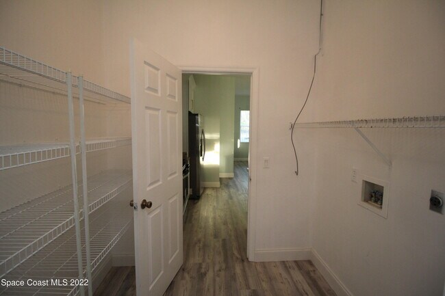 Building Photo - 817 Potomac Dr