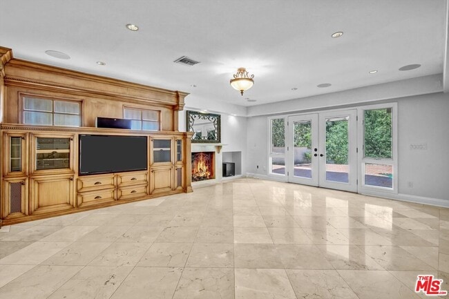 Building Photo - 1515 Outlook Cir