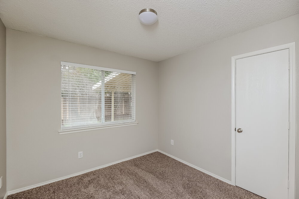 Building Photo - 10233 Tustin Terrace