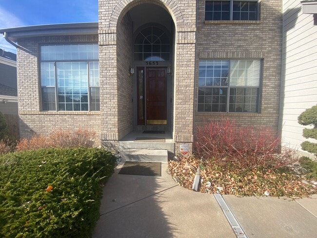 Building Photo - Large Home in Piney Creek