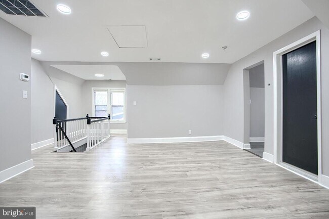 Building Photo - 3807 Fleetwood Ave