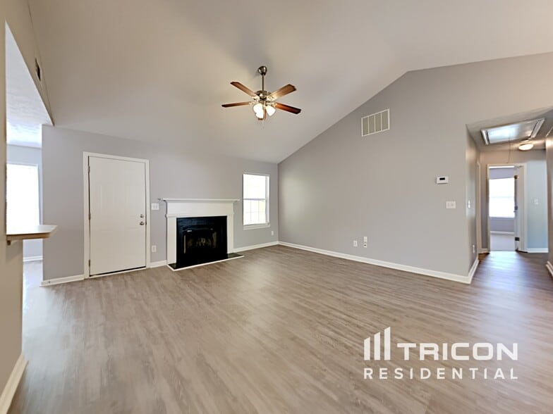 Building Photo - 737 Baskins Cir