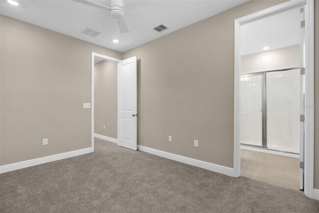 Building Photo - 17013 Haggerty Hollow Dr