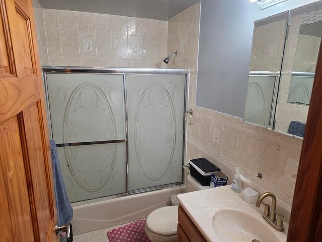 Building Photo - 7014 Grand Ave