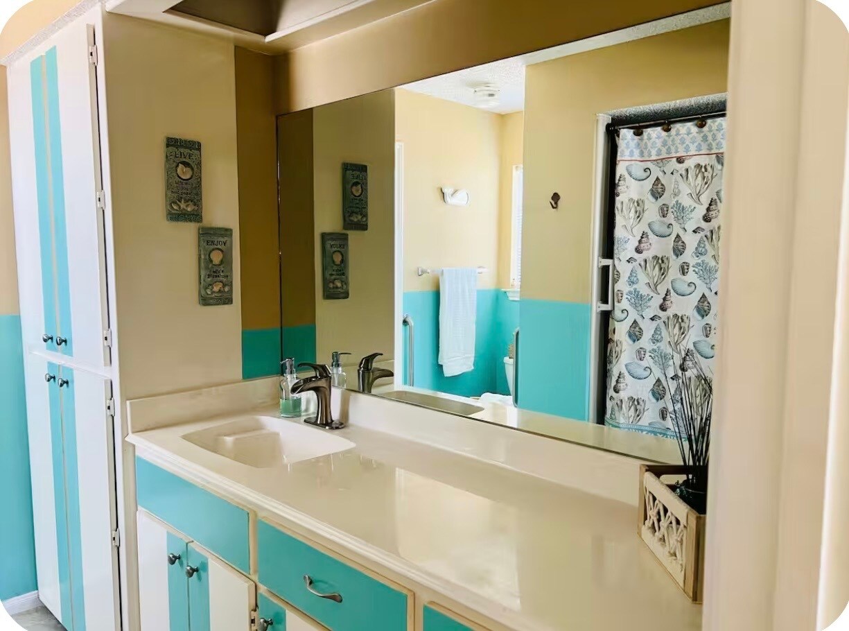 Building Photo - 402 14th St