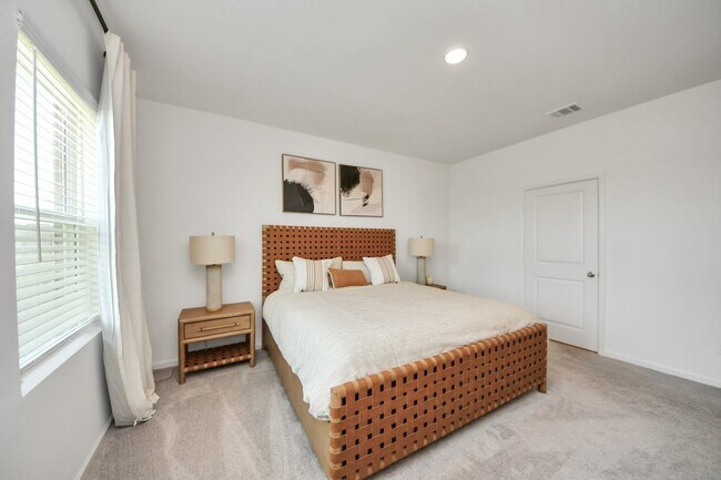 Building Photo - 1802 Corsica Crk Ln