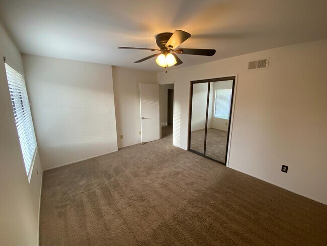 Building Photo - 10381 Crosscreek Terrace