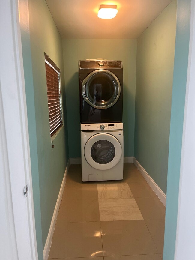 Building Photo - 19827 SW 118th Pl