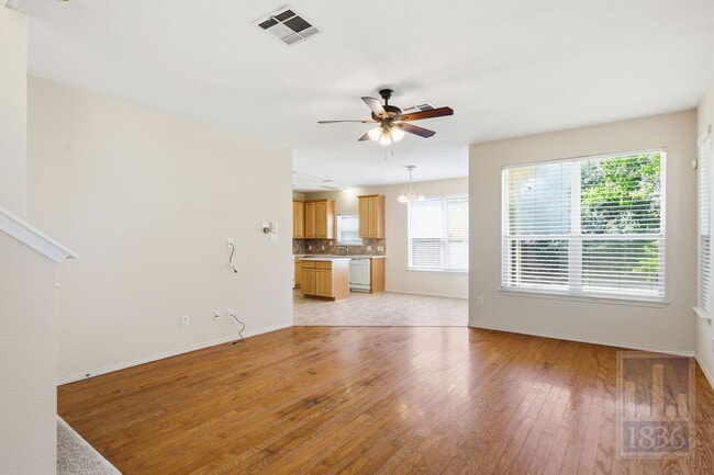 Building Photo - 10520 Fosseway Dr