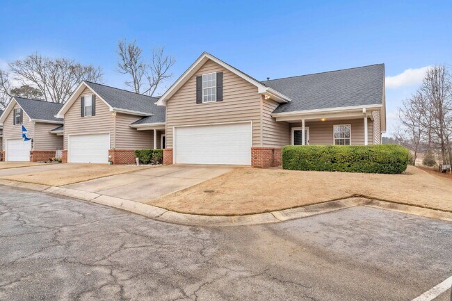 Building Photo - Spacious 3BR, 2BA Townhome with 2-Car Garage & Fireplace $1850/mo rent***