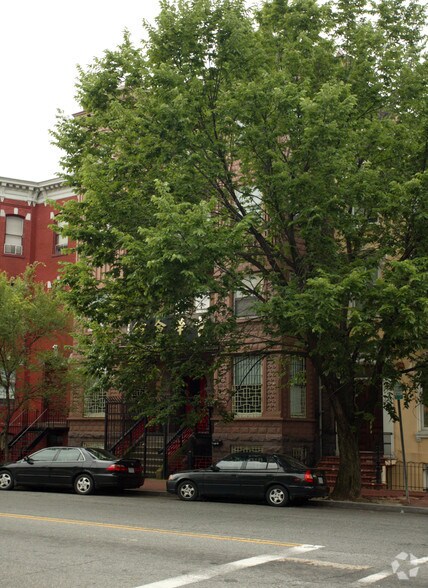 Building Photo - 510 I St NW