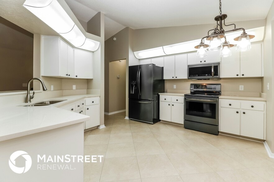 Building Photo - 5251 Fairhaven Ave