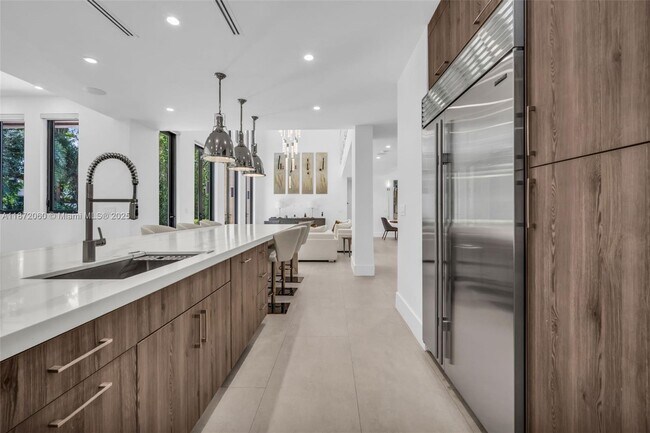 Building Photo - 6120 SW 80th St
