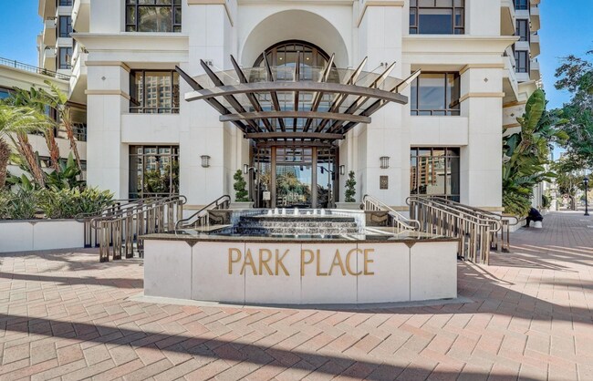 Building Photo - 700 W Harbor Dr