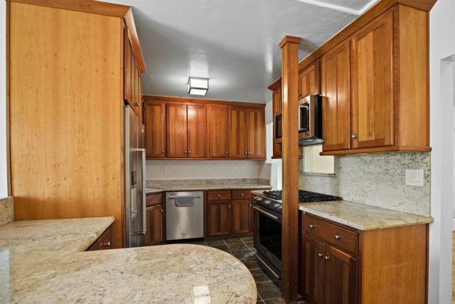 Building Photo - 1531 Glenwood Dr