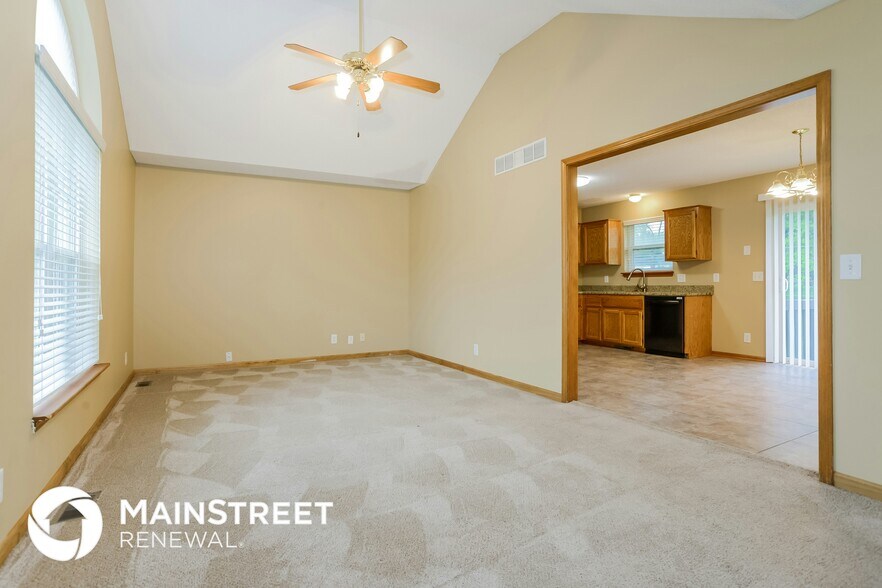 Building Photo - 1709 Briarwood Ln