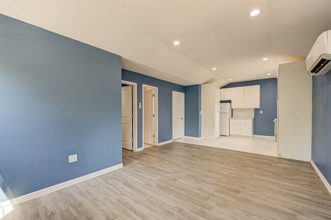 Building Photo - 8709 Knox St