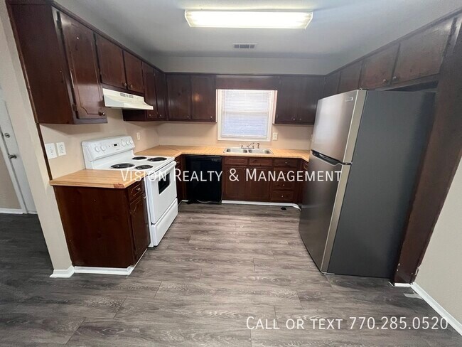 Building Photo - 12 S Creek Rd