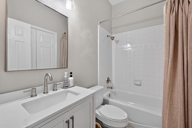 Building Photo - 2503 Windgate Dr