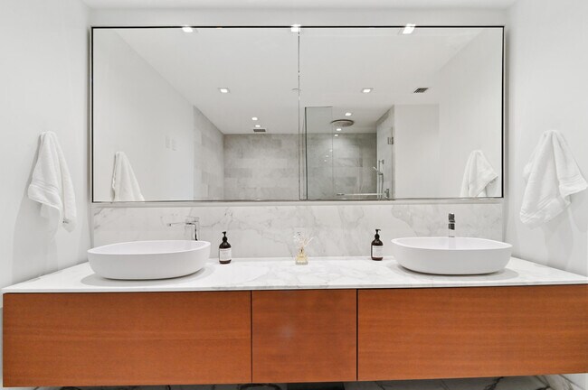 Building Photo - 10203 Collins Ave