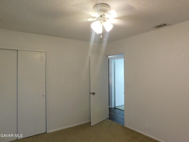 Building Photo - 9236 Bay