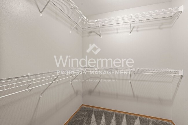 Building Photo - South Hill Charm