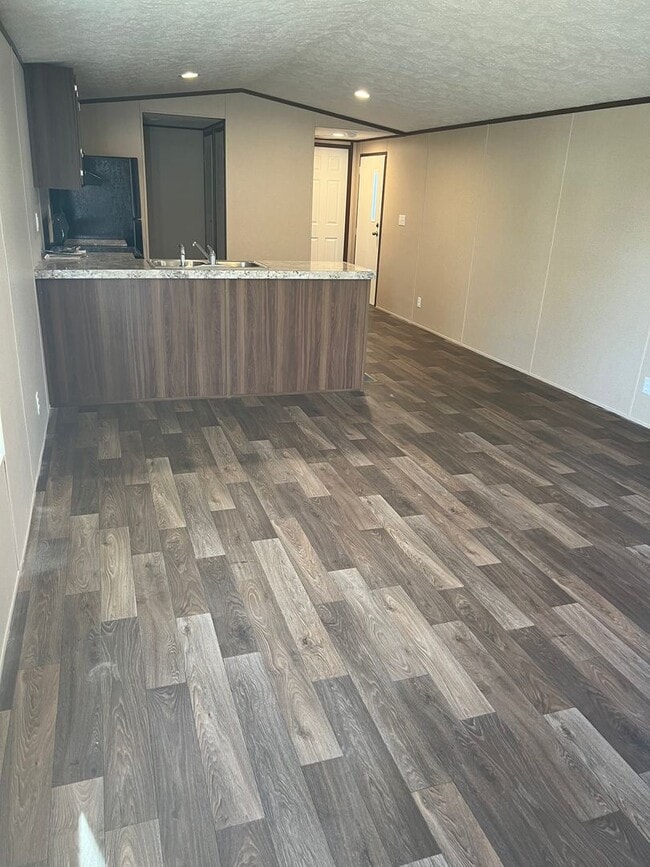 Building Photo - AVAILABLE NOW & SUPER close to Downtown Aynor!