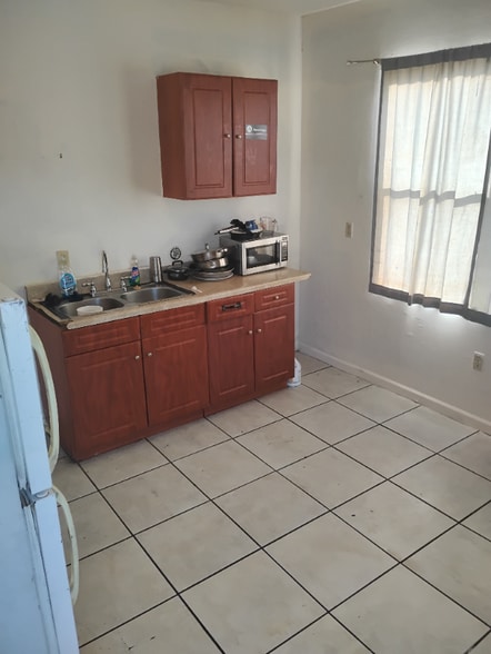 Building Photo - 3012 Louisiana Ave Pkwy