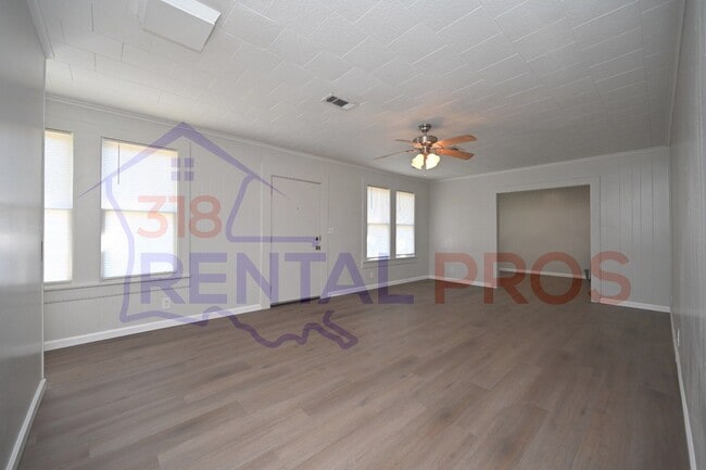Building Photo - 722 E Tennessee Ave