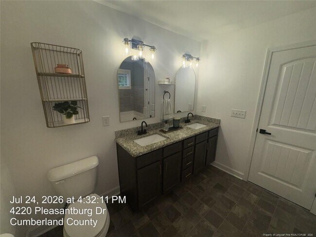 Building Photo - 4220 Pleasantburg Dr