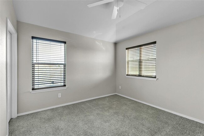 Building Photo - 709 Vaughn St